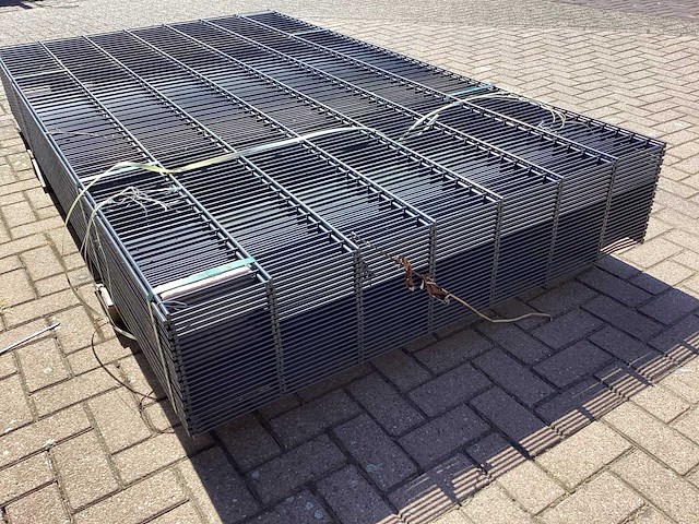 Heras - 8/6/8 - dubbelstaafs hekwerk antraciet 143cm hoog (25x) - afbeelding 7 van  10