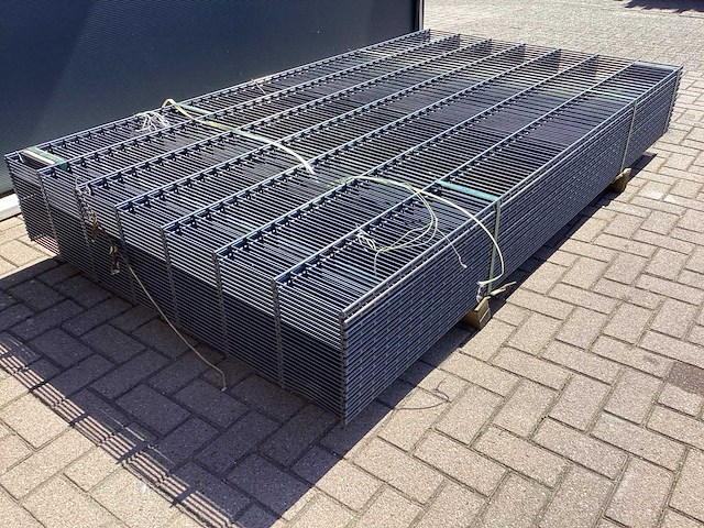 Heras - 8/6/8 - dubbelstaafs hekwerk antraciet 143cm hoog (25x) - afbeelding 9 van  10