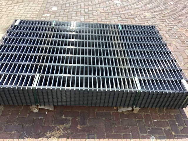 Heras - 8/6/8 - dubbelstaafs hekwerk antraciet 163cm hoog (25x) - afbeelding 8 van  11