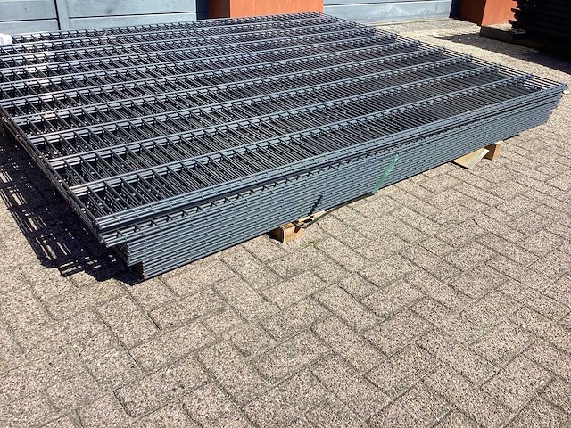 Heras - 8/6/8 - dubbelstaafs hekwerk antraciet 203cm hoog (15x) paar aangezaagt - afbeelding 1 van  8