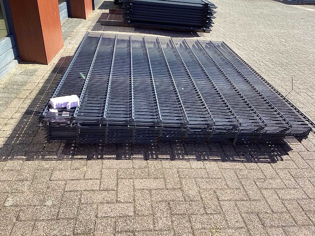 Heras - 8/6/8 - dubbelstaafs hekwerk antraciet 203cm hoog (15x) paar aangezaagt - afbeelding 6 van  8