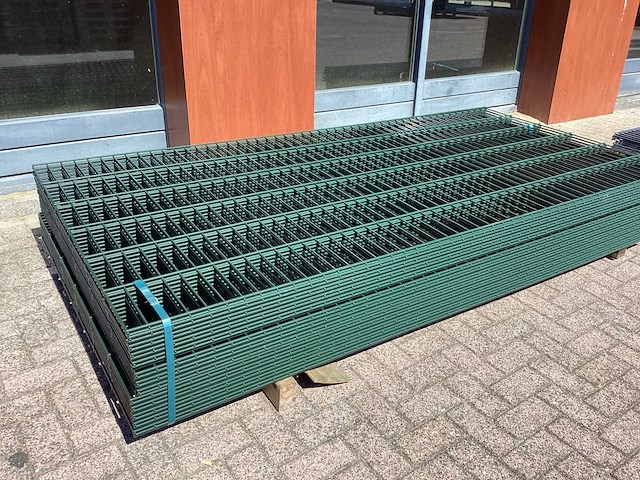 Heras - 8/6/8 - dubbelstaafs hekwerk donkergroen 123cm hoog (25x) - afbeelding 1 van  10