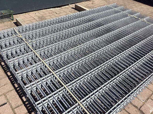 Heras - 8/6/8 - dubbelstaafs hekwerk gegalvaniseerd 163 hoog (10x) - afbeelding 3 van  4