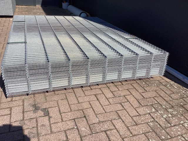 Heras - 8/6/8 - dubbelstaafs hekwerk gegalvaniseerd 183cm hoog (25x) - afbeelding 4 van  7