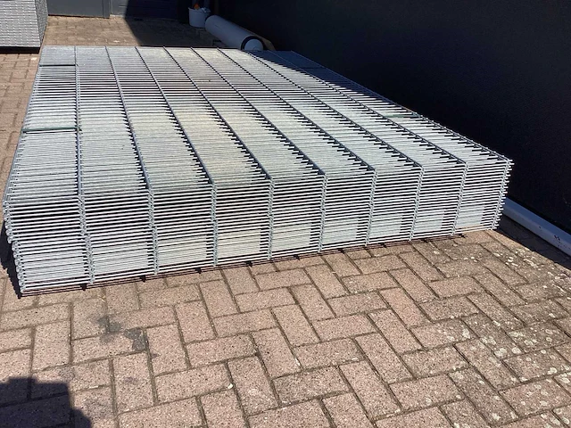 Heras - 8/6/8 - dubbelstaafs hekwerk gegalvaniseerd 183cm hoog (25x) - afbeelding 4 van  7