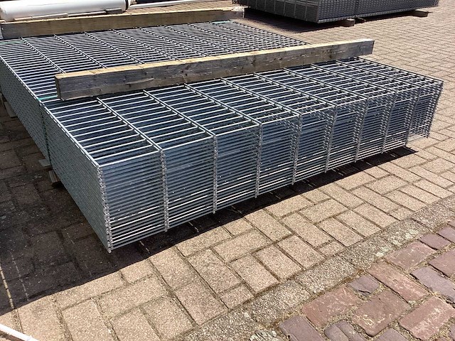 Heras - 8/6/8 - dubbelstaafs hekwerk gegalvaniseerd 183cm hoog (25x) - afbeelding 8 van  10