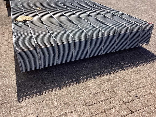 Heras - 8/6/8 - dubbelstaafs hekwerk gegalvaniseerd 183cm hoog (25x) - afbeelding 11 van  12