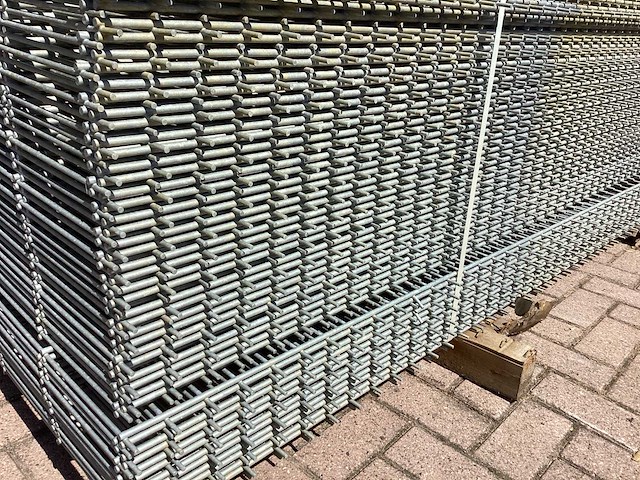 Heras - 8/6/8 - dubbelstaafs hekwerk gegalvaniseerd 183cm hoog (50x) - afbeelding 10 van  10