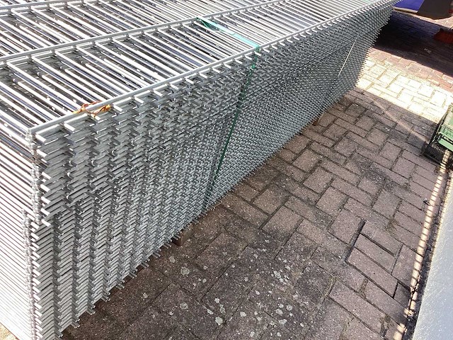 Heras - 8/6/8 - dubbelstaafs hekwerk gegalvaniseerd 183cm hoog (50x) - afbeelding 5 van  9