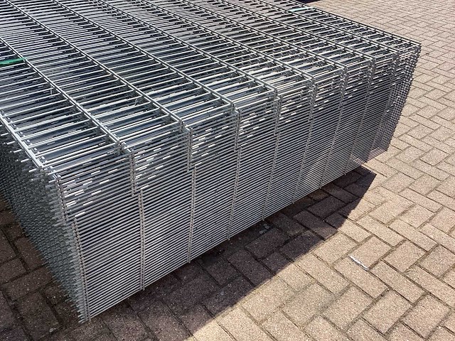 Heras - 8/6/8 - dubbelstaafs hekwerk gegalvaniseerd 183cm hoog (50x) - afbeelding 6 van  9