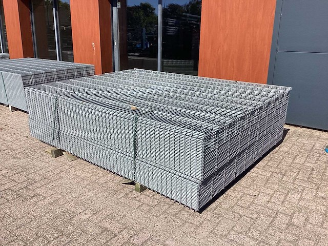 Heras - 8/6/8 - dubbelstaafs hekwerk gegalvaniseerd 183cm hoog (50x) - afbeelding 4 van  10