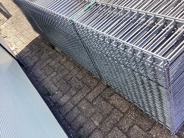 Heras - 8/6/8 - dubbelstaafs hekwerk gegalvaniseerd 183cm hoog (50x) - afbeelding 6 van  9