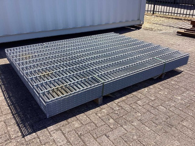 Heras - 8/6/8 - dubbelstaafs hekwerk gegalvaniseerd 203cm hoog (15x) - afbeelding 1 van  9