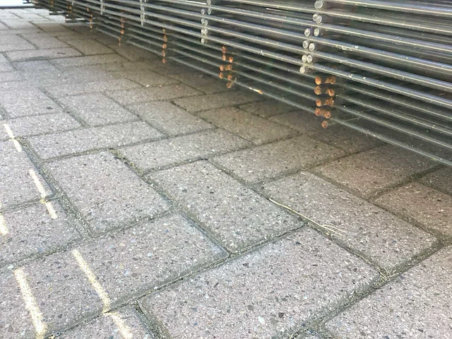 Heras - 8/6/8 - dubbelstaafs hekwerk gegalvaniseerd 203cm hoog (23x) paar aangezaagt - afbeelding 11 van  12