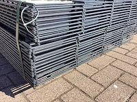 Heras - 8/6/8 - dubbelstaafs hekwerk gegalvaniseerd 203cm hoog (23x) paar aangezaagt - afbeelding 12 van  12
