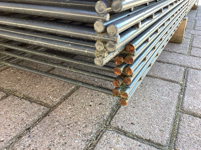Heras - 8/6/8 - dubbelstaafs hekwerk gegalvaniseerd 203cm hoog (23x) paar aangezaagt - afbeelding 10 van  12