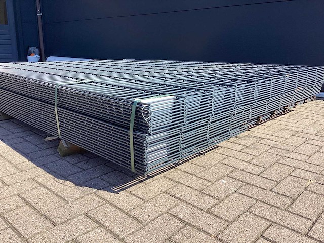 Heras - 8/6/8 - dubbelstaafs hekwerk gegalvaniseerd 203cm hoog (23x) paar aangezaagt - afbeelding 6 van  12