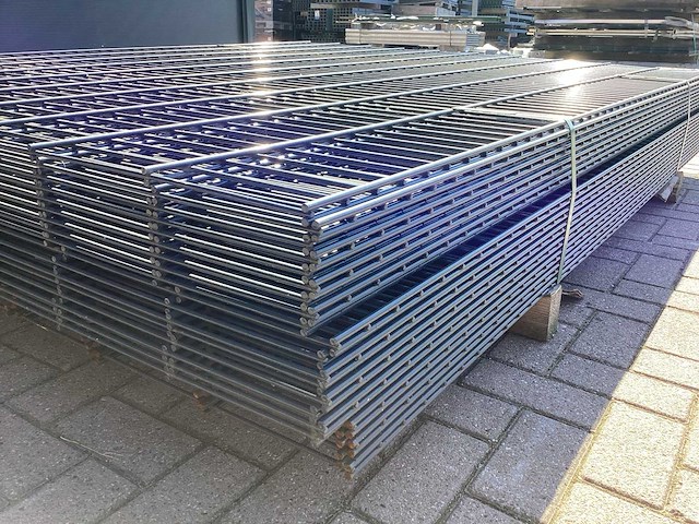 Heras - 8/6/8 - dubbelstaafs hekwerk gegalvaniseerd 203cm hoog (23x) paar aangezaagt - afbeelding 9 van  12