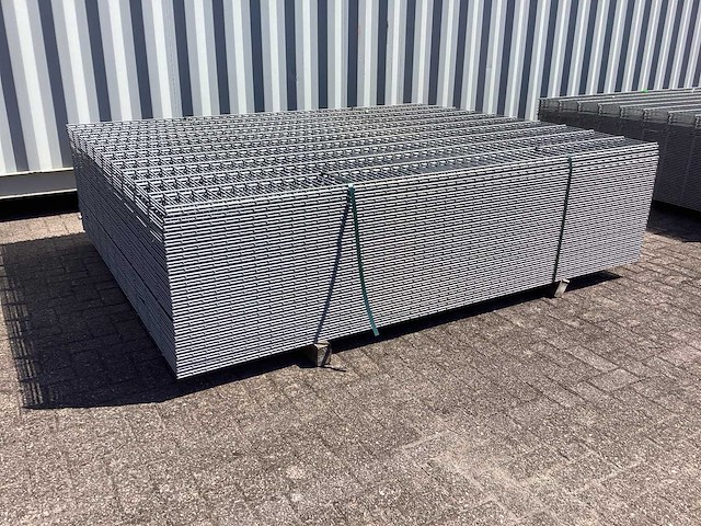 Heras - 8/6/8 - dubbelstaafs hekwerk gegalvaniseerd 203cm hoog (50x) - afbeelding 1 van  13