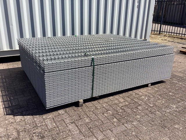 Heras - 8/6/8 - dubbelstaafs hekwerk gegalvaniseerd 203cm hoog (50x) - afbeelding 1 van  11