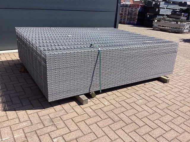 Heras - 8/6/8 - dubbelstaafs hekwerk gegalvaniseerd 203cm hoog (50x) - afbeelding 1 van  11