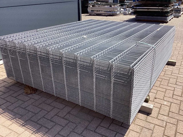 Heras - 8/6/8 - dubbelstaafs hekwerk gegalvaniseerd 203cm hoog (50x) - afbeelding 11 van  11