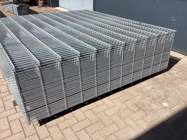 Heras - 8/6/8 - dubbelstaafs hekwerk gegalvaniseerd 223 hoog (50x) - afbeelding 4 van  8