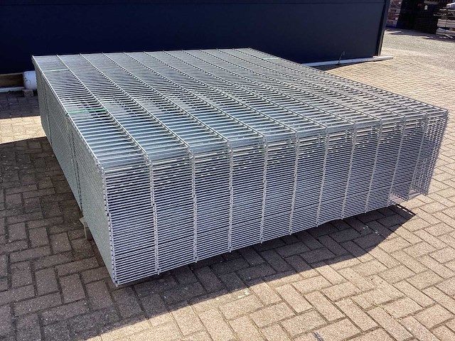 Heras - 8/6/8 - dubbelstaafs hekwerk gegalvaniseerd 223 hoog (50x) - afbeelding 6 van  8