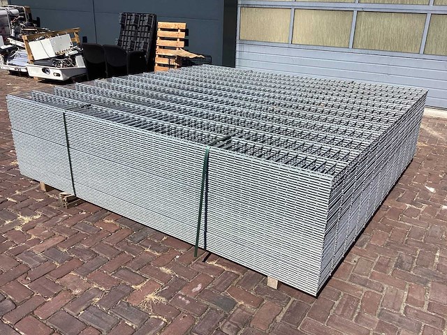 Heras - 8/6/8 - dubbelstaafs hekwerk gegalvaniseerd 223 hoog (50x) - afbeelding 3 van  10