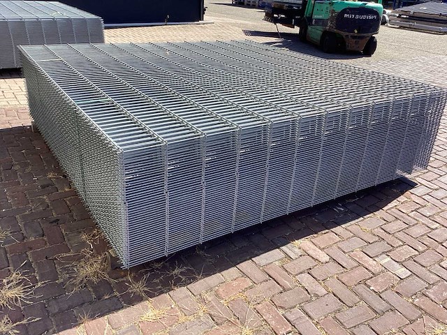 Heras - 8/6/8 - dubbelstaafs hekwerk gegalvaniseerd 223 hoog (50x) - afbeelding 6 van  10