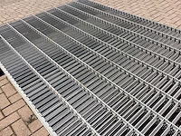 Heras - 8/6/8 - dubbelstaafs hekwerk gegalvaniseerd gecoat lichtgrijs 183 hoog (10x) - afbeelding 2 van  11