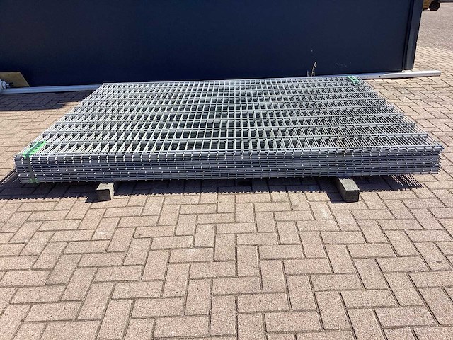 Heras - 8/6/8 - dubbelstaafs hekwerk gegalvaniseerd gecoat lichtgrijs 183 hoog (10x) - afbeelding 4 van  11