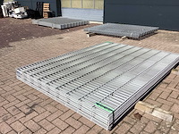 Heras - 8/6/8 - dubbelstaafs hekwerk gegalvaniseerd gecoat lichtgrijs 183 hoog (10x) - afbeelding 7 van  11