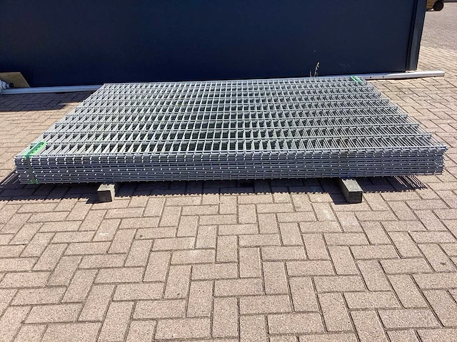 Heras - 8/6/8 - dubbelstaafs hekwerk gegalvaniseerd gecoat lichtgrijs 183 hoog (10x) - afbeelding 4 van  11