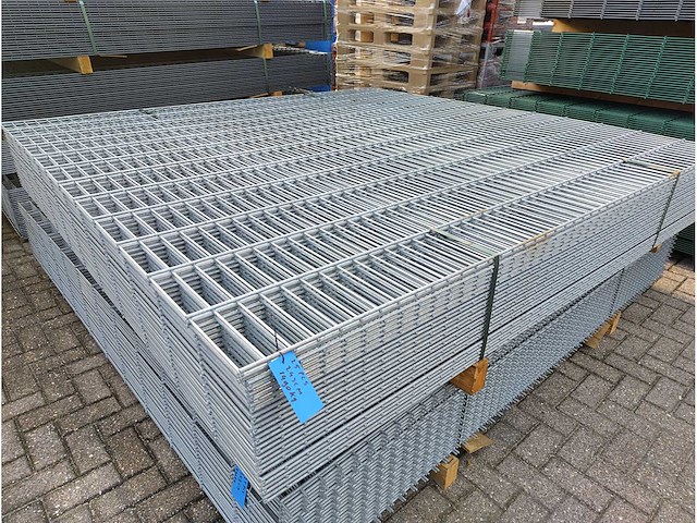 Heras - dubbelstaaf hekwerk 8/6/8 243cm hoog (25x) - afbeelding 1 van  8