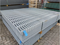 Heras - dubbelstaaf hekwerk 8/6/8 243cm hoog (25x) - afbeelding 1 van  8