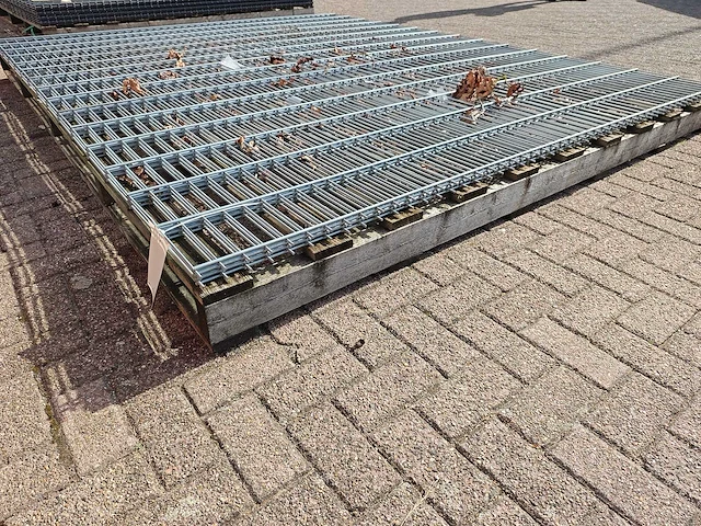 Heras - dubbelstaafs 8/6/8 - hekwerk 300cm hoog (3x) - afbeelding 6 van  8