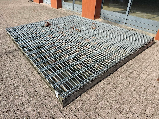 Heras - dubbelstaafs 8/6/8 - hekwerk 300cm hoog (3x) - afbeelding 3 van  8