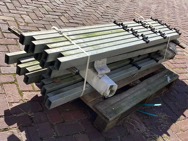 Heras - palen 180cm gegalvaniseerd (24x) - afbeelding 6 van  8