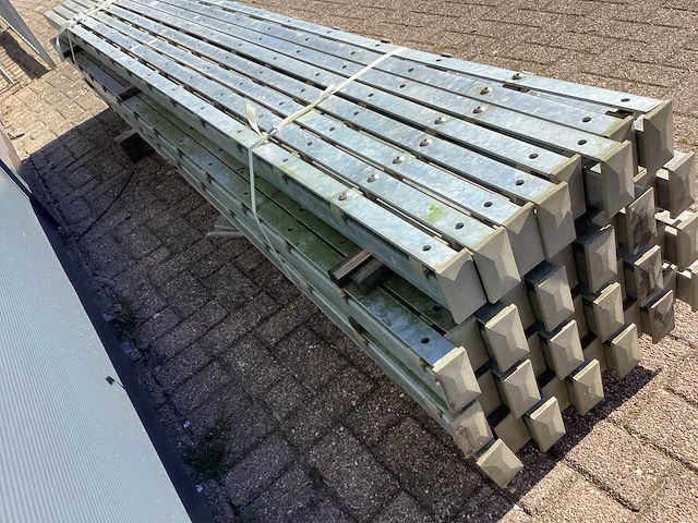 Heras - palen 300cm (41x) - afbeelding 6 van  9