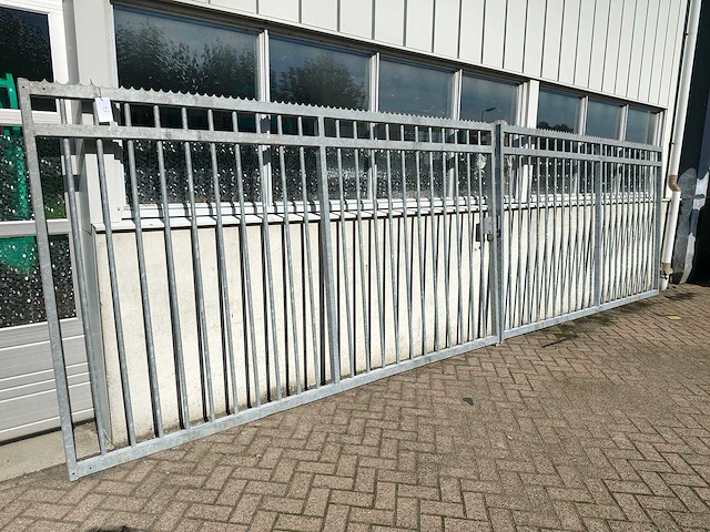 Heras - poort 350x200cm gegalvaniseerd met slot (2x) - afbeelding 1 van  12