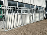 Heras - poort 350x200cm gegalvaniseerd met slot (2x)