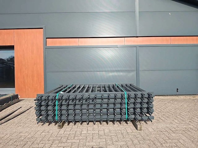 Heras - spijlenhek gedraaid - spijlenhek (11x) - afbeelding 3 van  8