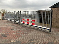 Heras aluminium elektrische schuifpoort 9.50m doorgang - afbeelding 2 van  7
