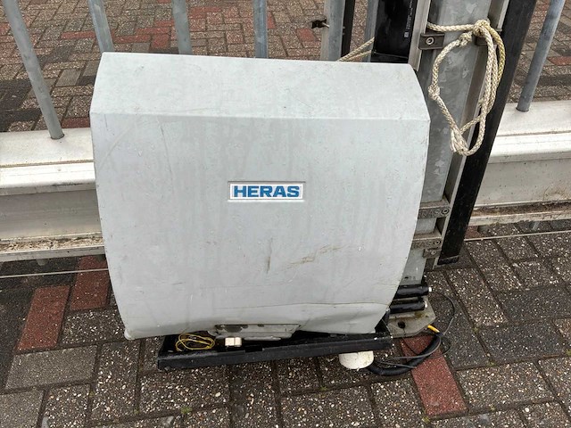 Heras aluminium elektrische schuifpoort 9.50m doorgang - afbeelding 7 van  8
