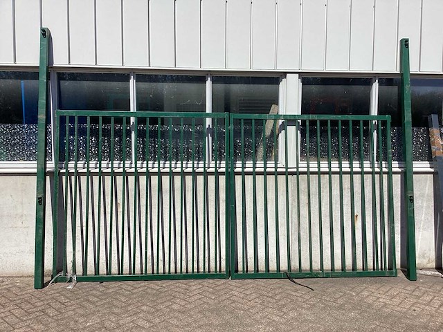 Heras dubbele poort 4 mrt met palen - afbeelding 2 van  9