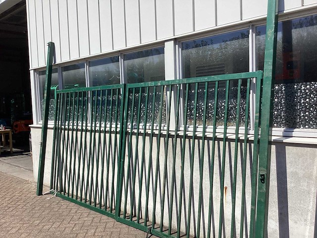 Heras dubbele poort 4 mrt met palen - afbeelding 4 van  9