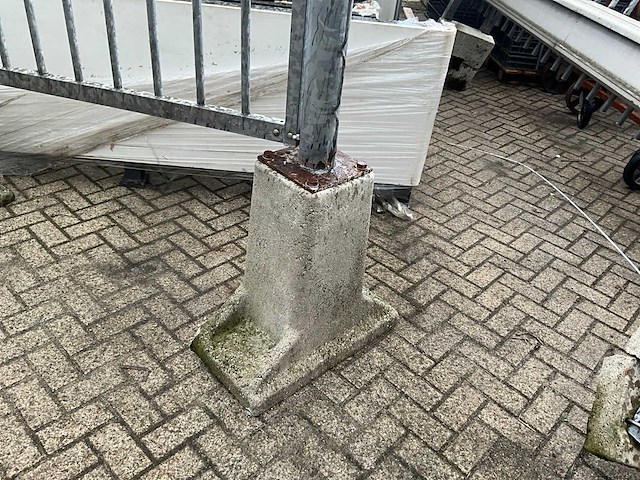 Heras looppoort - afbeelding 3 van  5
