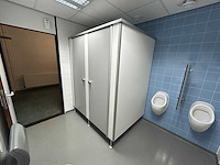 Herbokern - 2-deurs sanitaire cabine hpl - afbeelding 3 van  8