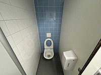Herbokern - 2-deurs sanitaire cabine hpl - afbeelding 8 van  8